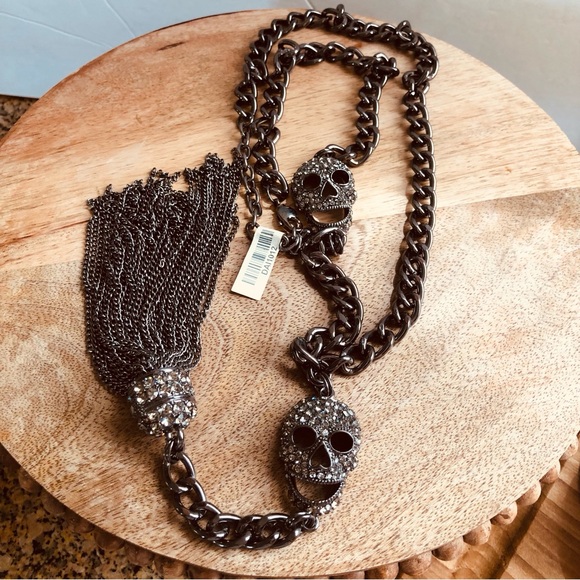 3 Pc Skull Halloween Jewelry Lot 2 Necklaces 1 Bracelet Some Imperfections - Picture 9 of 11